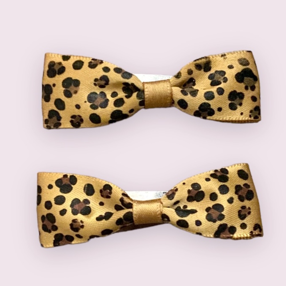 Hot Topic Leopard Print Bow Hair Clips